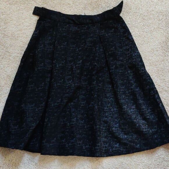 ✔️⚓️📸H&M Black A line skirt - Picture 1 of 3